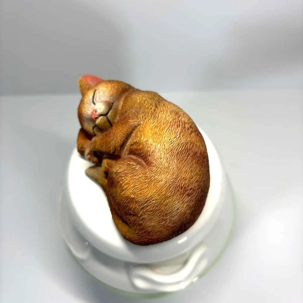 The Bradford Exchange Premier Edition 2017 Cozy Kitten Canister by Jurgen Scholz